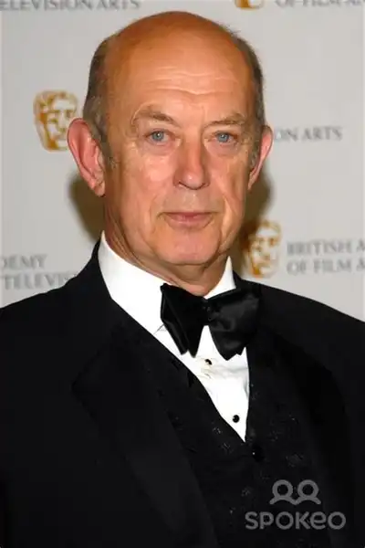 Roy Marsden headshot