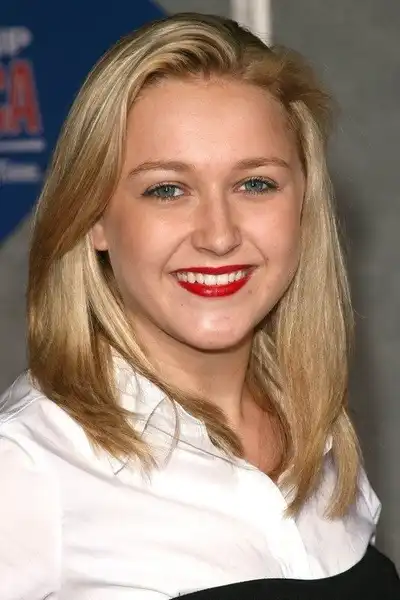 Skye McCole Bartusiak headshot