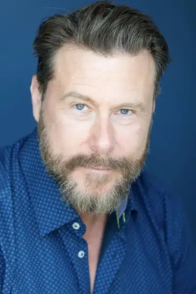 Dean McDermott headshot