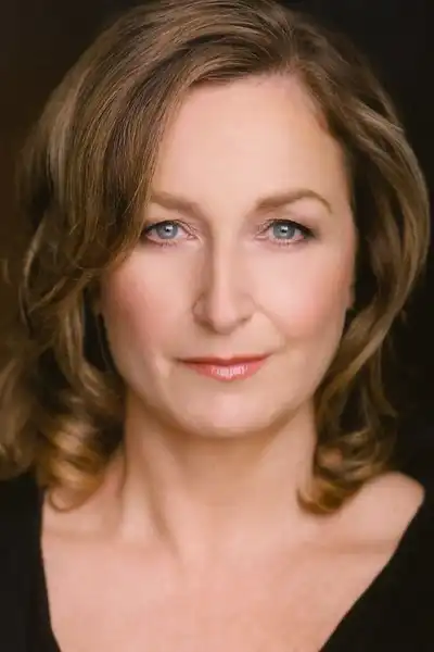 Catherine McNally headshot