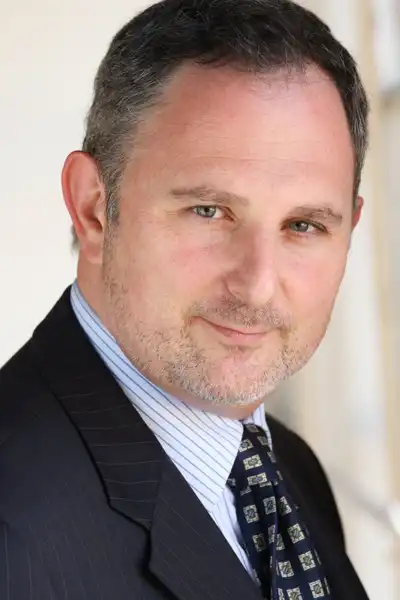 Andy Milder headshot