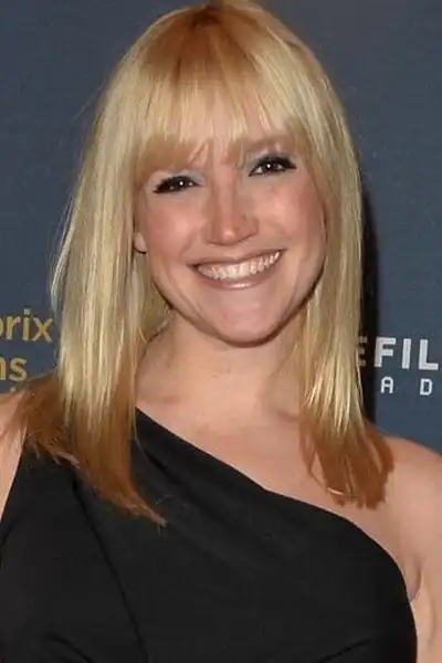 Stephanie Anne Mills headshot