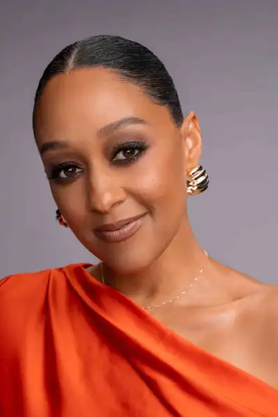 Tia Mowry headshot