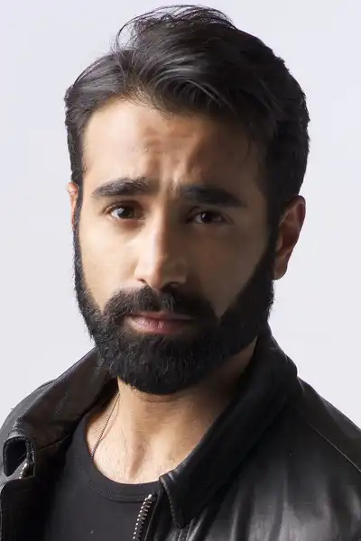 Al Mukadam headshot