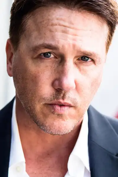Lochlyn Munro headshot