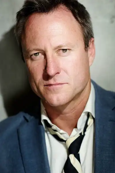 Steve Nation headshot