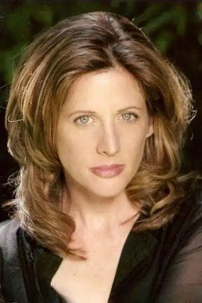 Tracy Nelson headshot