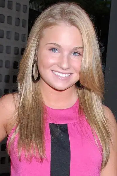 Ashley Rose headshot