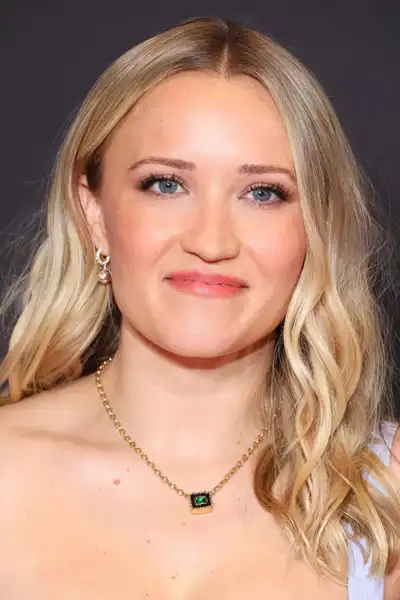Emily Osment headshot