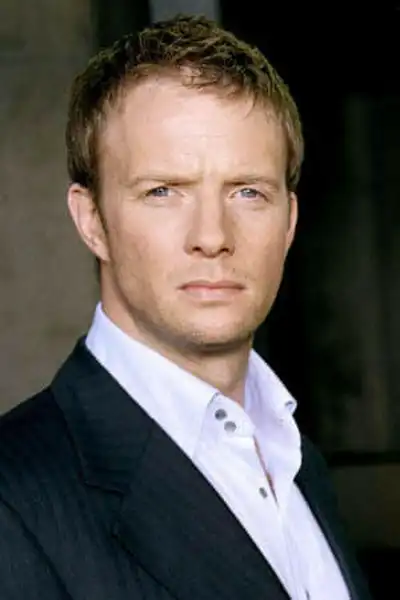 Rupert Penry-Jones headshot