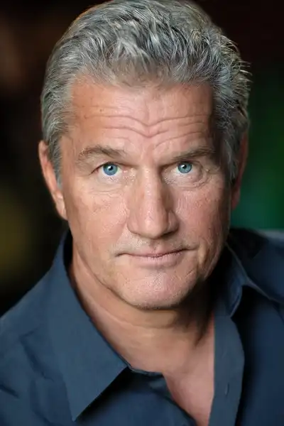 Eric Pierpoint headshot
