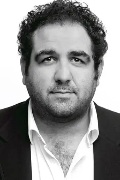 Joe Pingue headshot