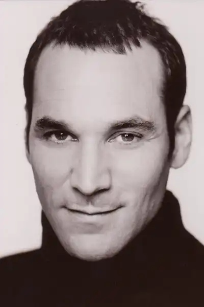 Alex Poch-Goldin headshot