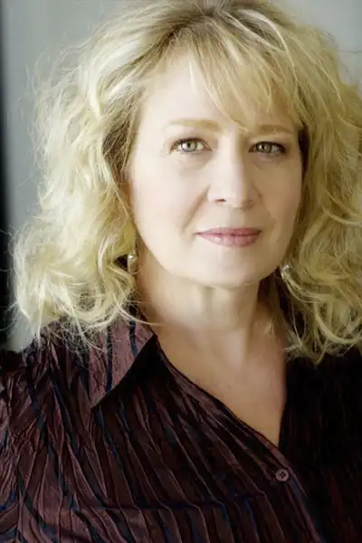 Barbara Pollard headshot