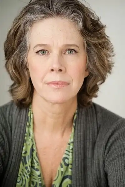 Iris Quinn headshot