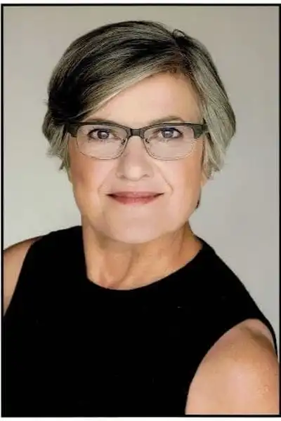 Suzanne Ristic headshot