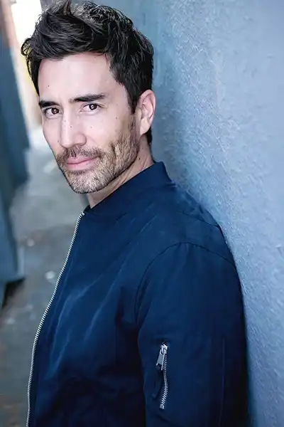 Andrew Roach headshot