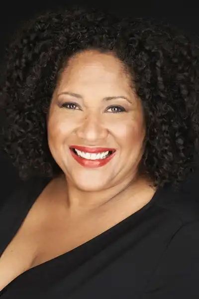 Kim Roberts headshot