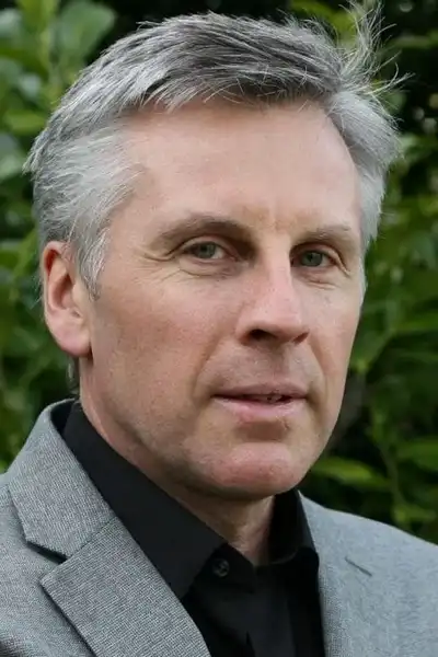Mike Rohl headshot