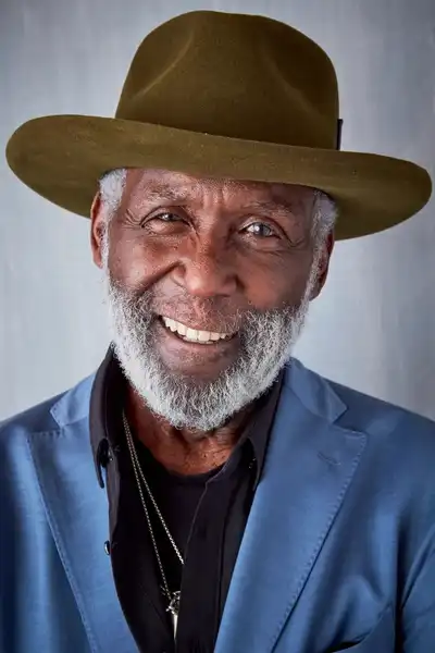 Richard Roundtree headshot