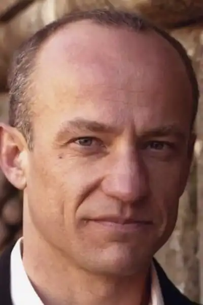 Kurt Max Runte headshot
