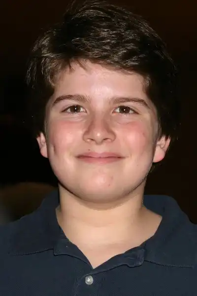 Evan Sabara headshot