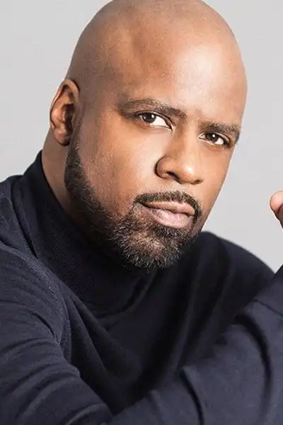 Ryan Sands headshot