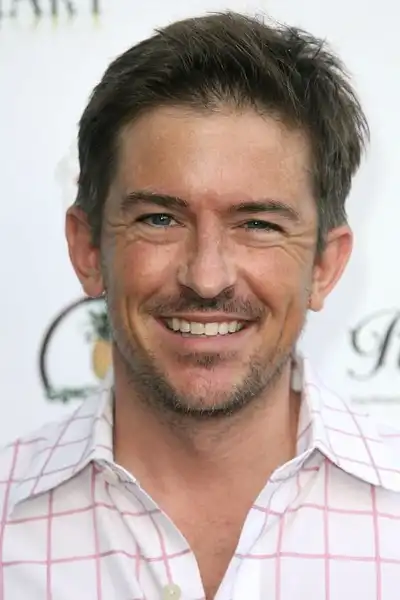 Charlie Schlatter headshot