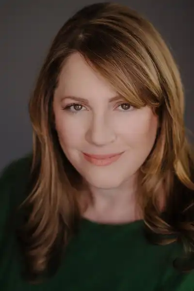 Julie Sherman Wolfe headshot