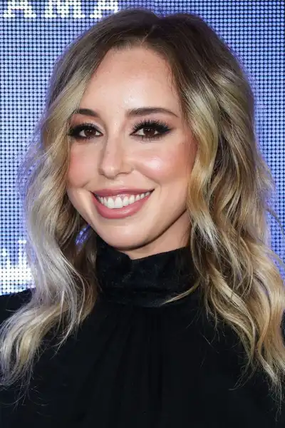 Skyler Shaye headshot