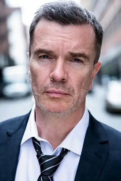 Christopher Shyer headshot