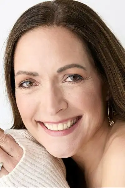 Melanie Rees headshot