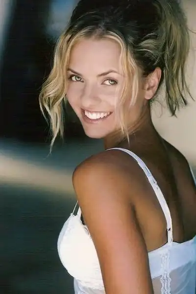 Sarah Christine Smith headshot