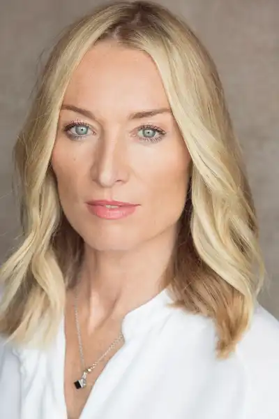 Victoria Smurfit headshot