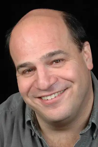 Harry Standjofski headshot