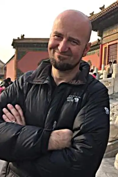 Pieter Stathis headshot