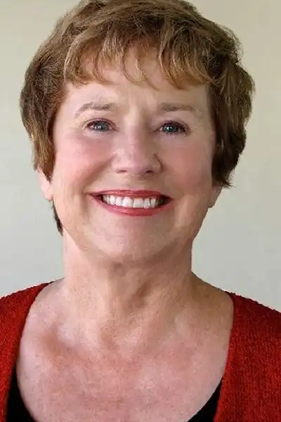 Lynne Marie Stewart headshot