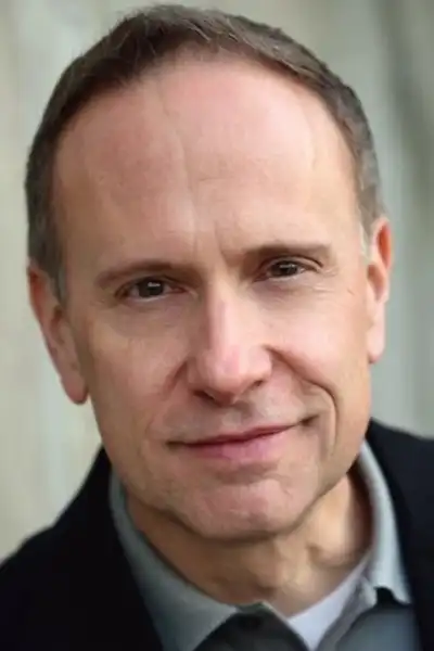 Tim Threlfall headshot