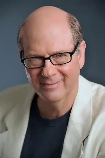 Stephen Tobolowsky headshot