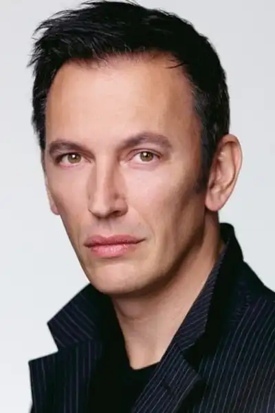 Steve Valentine headshot