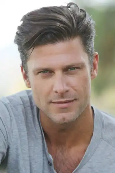 Greg Vaughan headshot