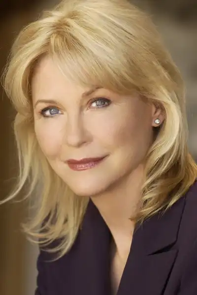 Dee Wallace headshot