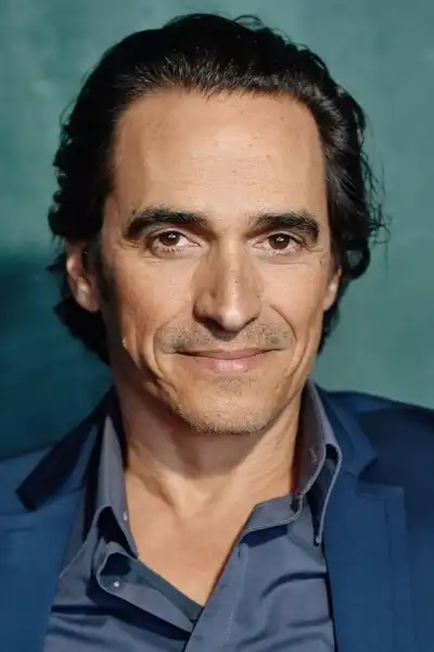 Diego Wallraff headshot