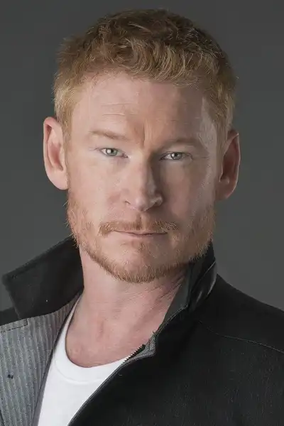 Zack Ward headshot