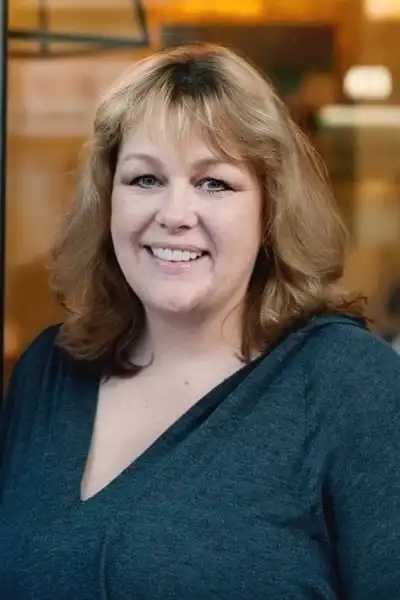 Maureen Webb headshot