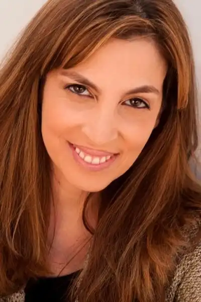 Nina Weinman headshot