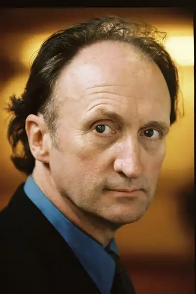 Time Winters headshot