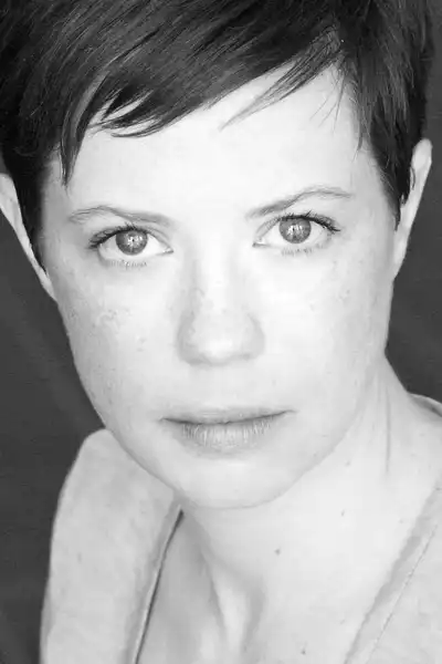 Stéfanie Buxton headshot