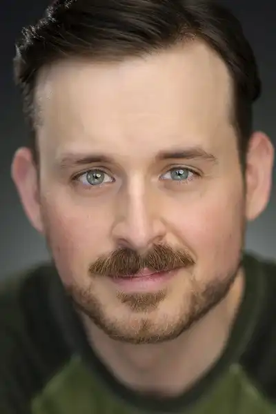 Erik Gow headshot