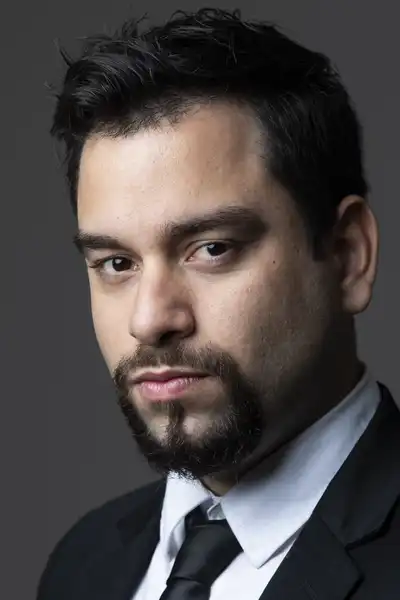 Eduardo Britto headshot